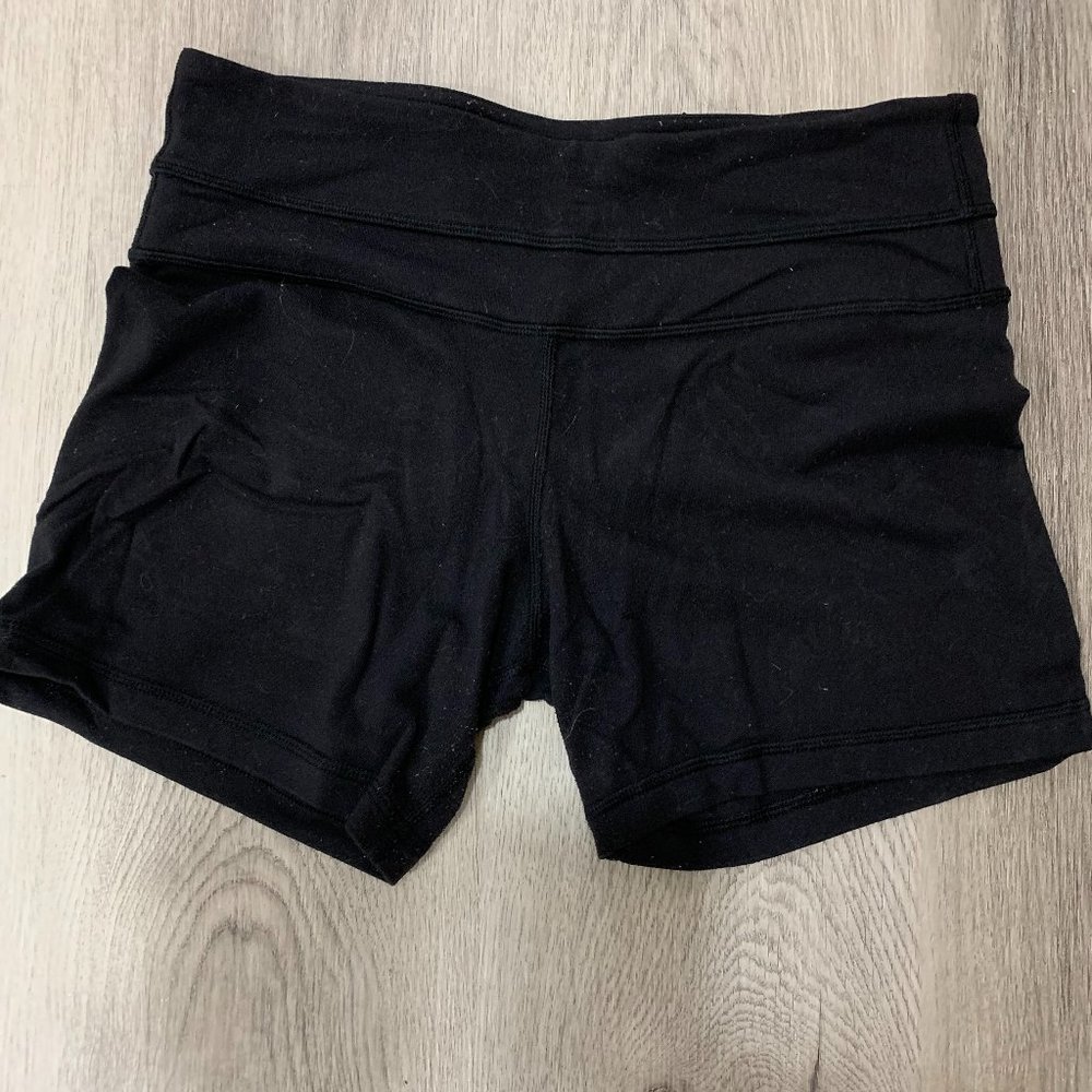 Lululemon black biker shorts